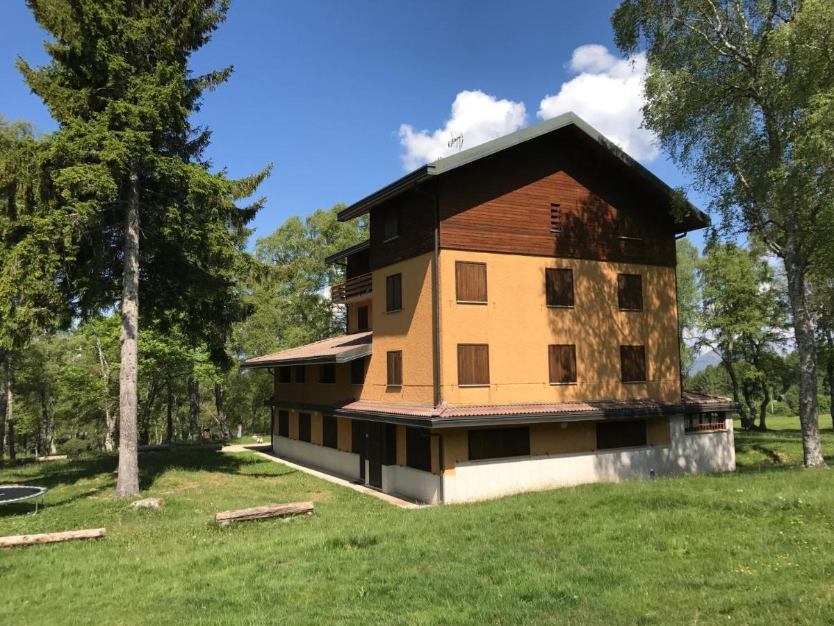 La Capanna Appartement Margno Buitenkant foto